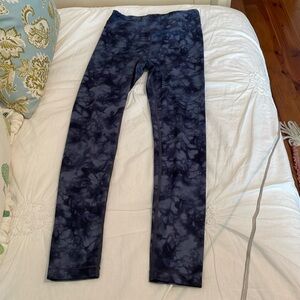 Girls leggings.